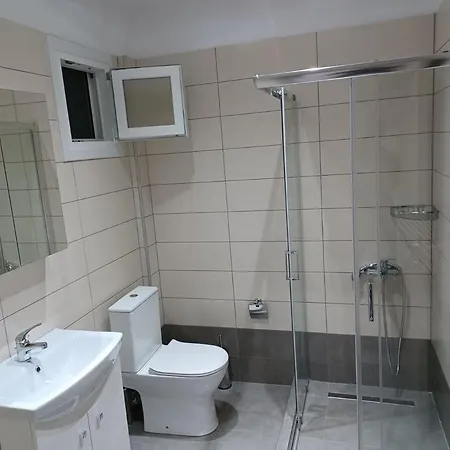 Ladenis Apartamento *